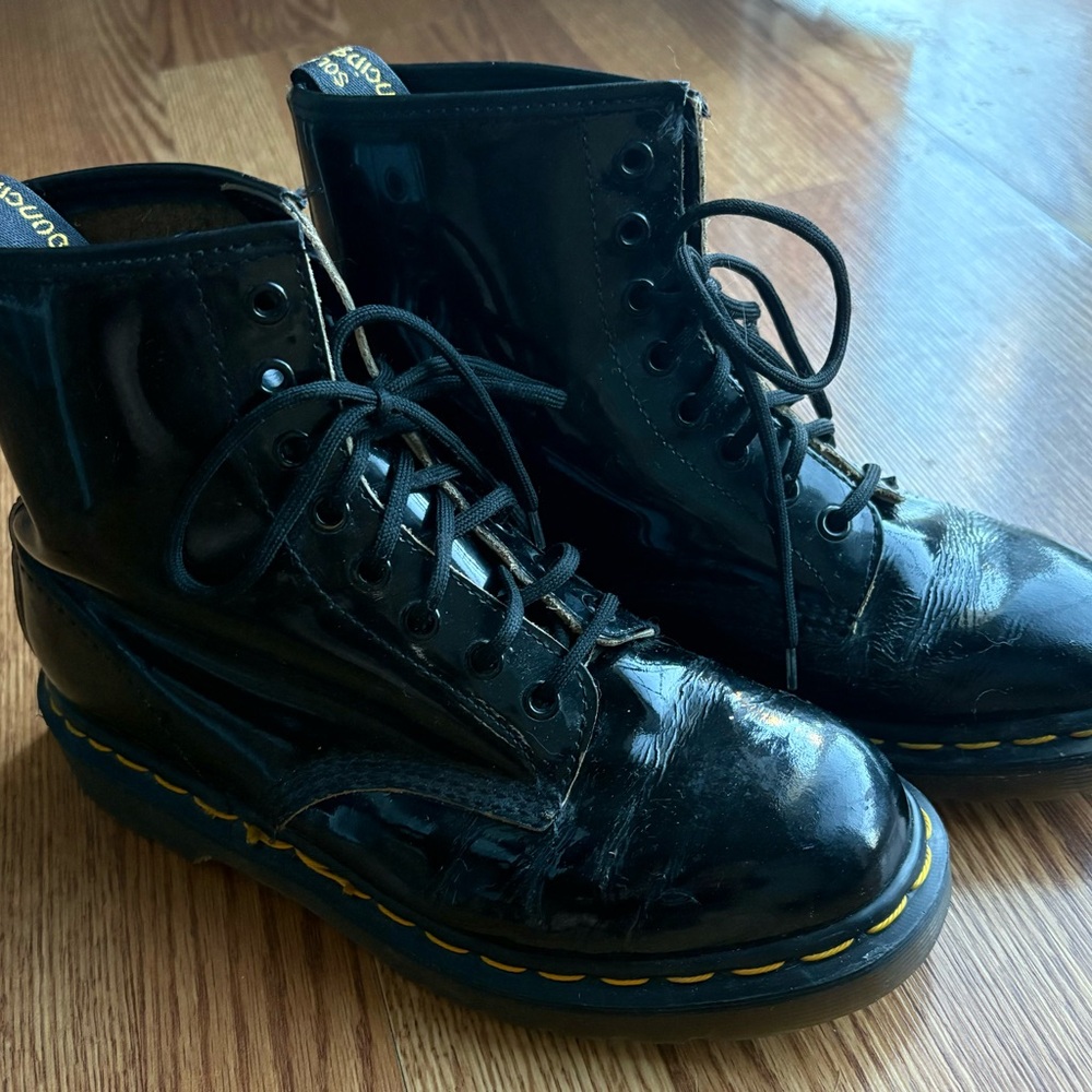1460 Doc Martens Vintage Made in England Lace Up Boots